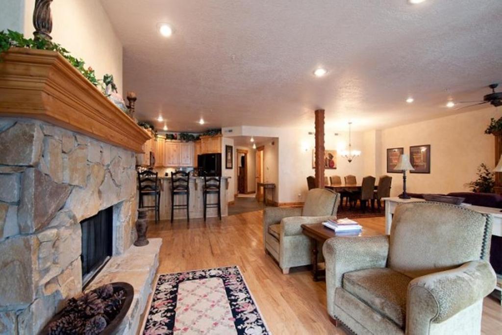 Town Point Condos By Park City Vacations Room photo