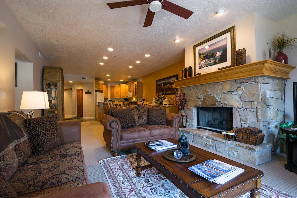 Town Point Condos By Park City Vacations Room photo