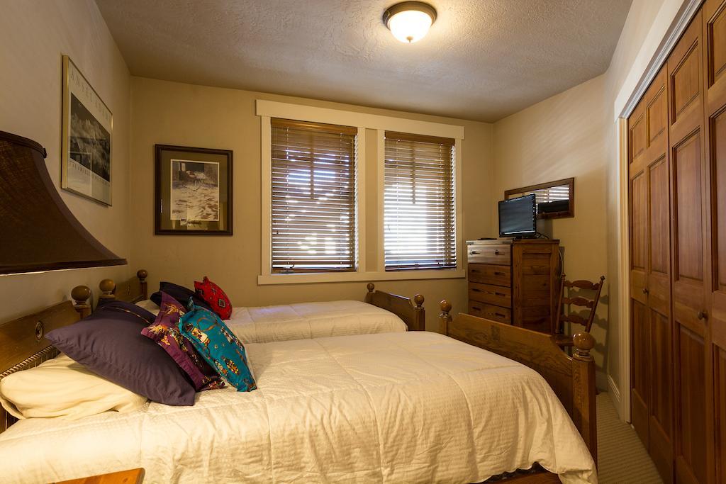 Town Point Condos By Park City Vacations Room photo